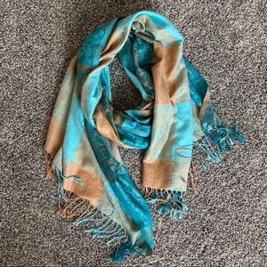 NWOT Blue and Tan Pashmina Scarf
